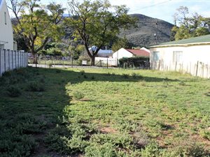743 m² Land available in De Rust