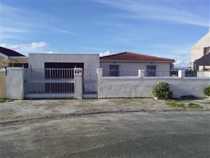 6 Bed House in Mandalay