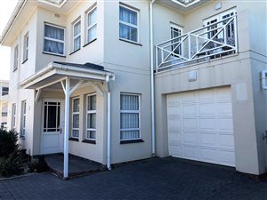 3 Bed Townhouse in Gonubie