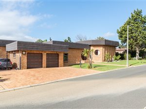 5 Bed House in Vergesig