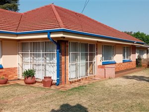3 Bed House in Three Rivers North