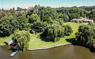 7 Bedroom House in Windsor on Vaal