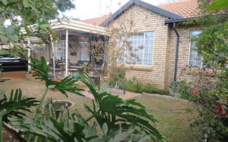 3 Bedroom Simplex in Die Wilgers