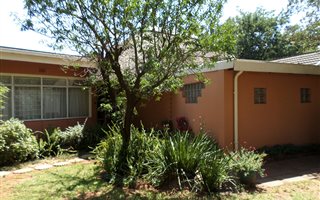 3 Bedroom House in Risiville