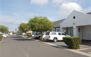 96 m² Office Space in Montague Gardens