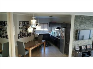 3 Bed Cluster in Petervale