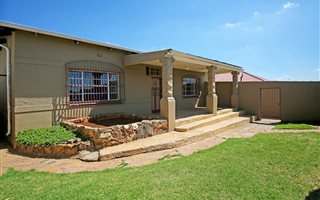 3 Bedroom House in Newlands