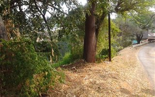 1051 m² Land available in Park Hill