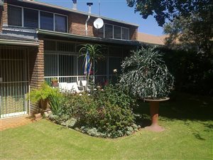 2 Bed Duplex in Springs Central