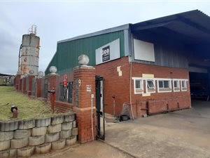 1137 m² Industrial space in Mkondeni