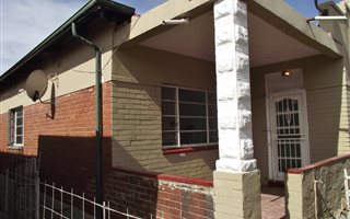 8 Bedroom House in Rosettenville