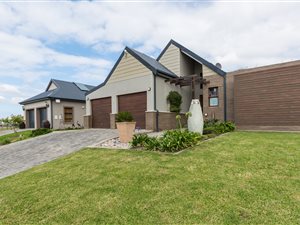 3 Bed House in Blue Mountain Village