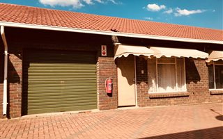 2 Bedroom Townhouse in Rustenburg