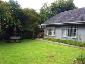 4 Bed House in Lynnwood Glen