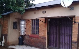 1 Bedroom Garden Cottage in Chloorkop