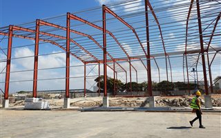 10200 m² Commercial space in Deal Party