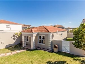 2 Bed Townhouse in Melkbosstrand