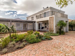3 Bed House in Melkbosstrand