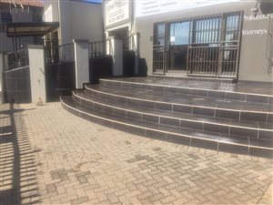 630 m² Office Space in Eldoraigne