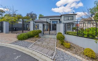 6 Bedroom House in D Urbanvale
