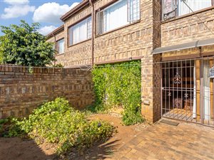 3 Bed Townhouse in Windsor West