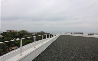 1100 m² Commercial space in La Lucia