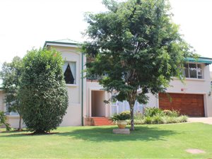 3 Bed House in Caribbean Beach Club
