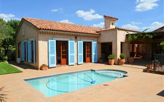 4 Bedroom House in Estate D Afrique