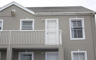 2 Bedroom Apartment in West Beach