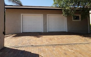 4 Bedroom House in River Club