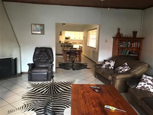 4 Bed House in Lynnwood Glen