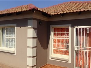 2 Bed Townhouse in Akasia