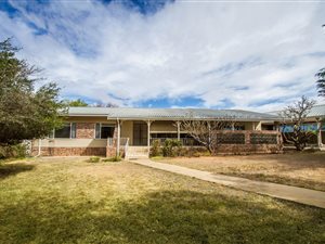 3 Bed House in Oudtshoorn