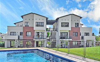 2 Bedroom Apartment in Roodepoort Central