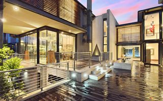 6 Bedroom House in Waterfall Equestrian Estate