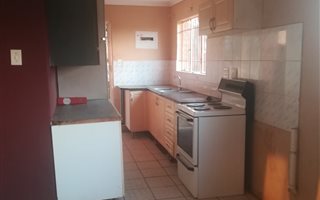 1 Bedroom Cluster in Randfontein