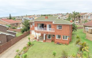 4 Bedroom House in Wavecrest