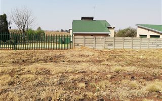 1105 m² Land available in Bergsig