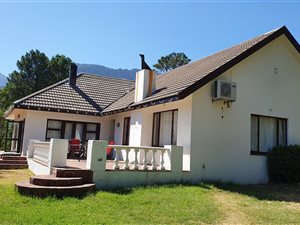 2.8 ha Farm in Wellington Central