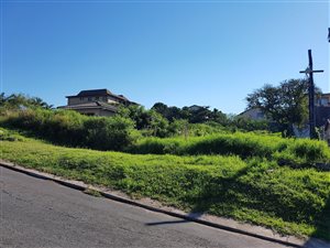 700 m² Land available in High Ridge