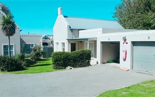 3 Bedroom Apartment in Heidelberg Central
