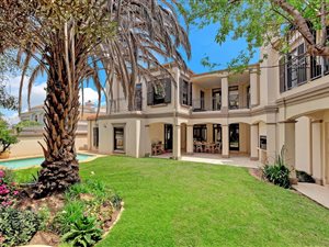 4 Bed House in Dainfern