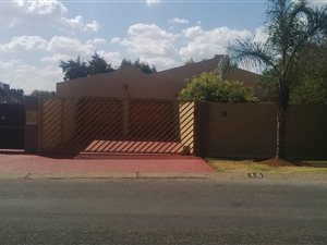 3 Bed House in Brackendowns