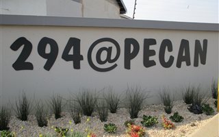 2 Bedroom Apartment in Pomona