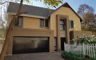 3 Bedroom House in Zwartkop Golf Estate