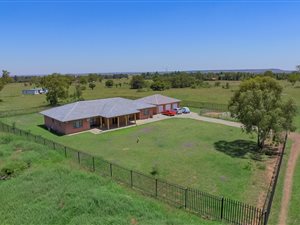 5 Bedroom House in Walkers Fruit Farms