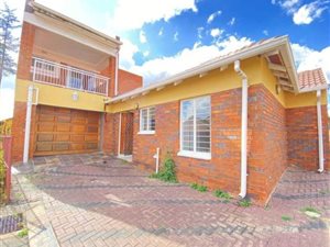4 Bed Cluster in Evans Park