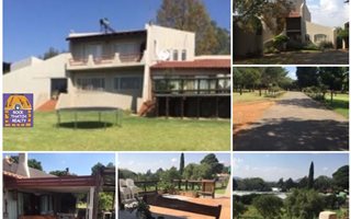 8 Bedroom House in De Deur