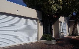 3 Bedroom House in Bromhof
