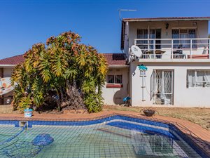 4 Bed House in Wannenburghoogte